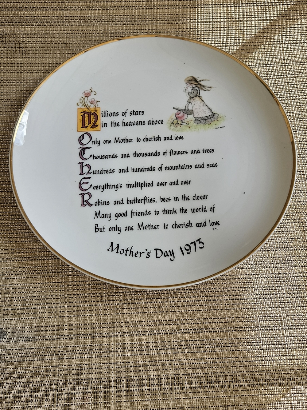 Vintage collectible plate 1973 Mother's Day commemorative edition HOLLY HOBBIE